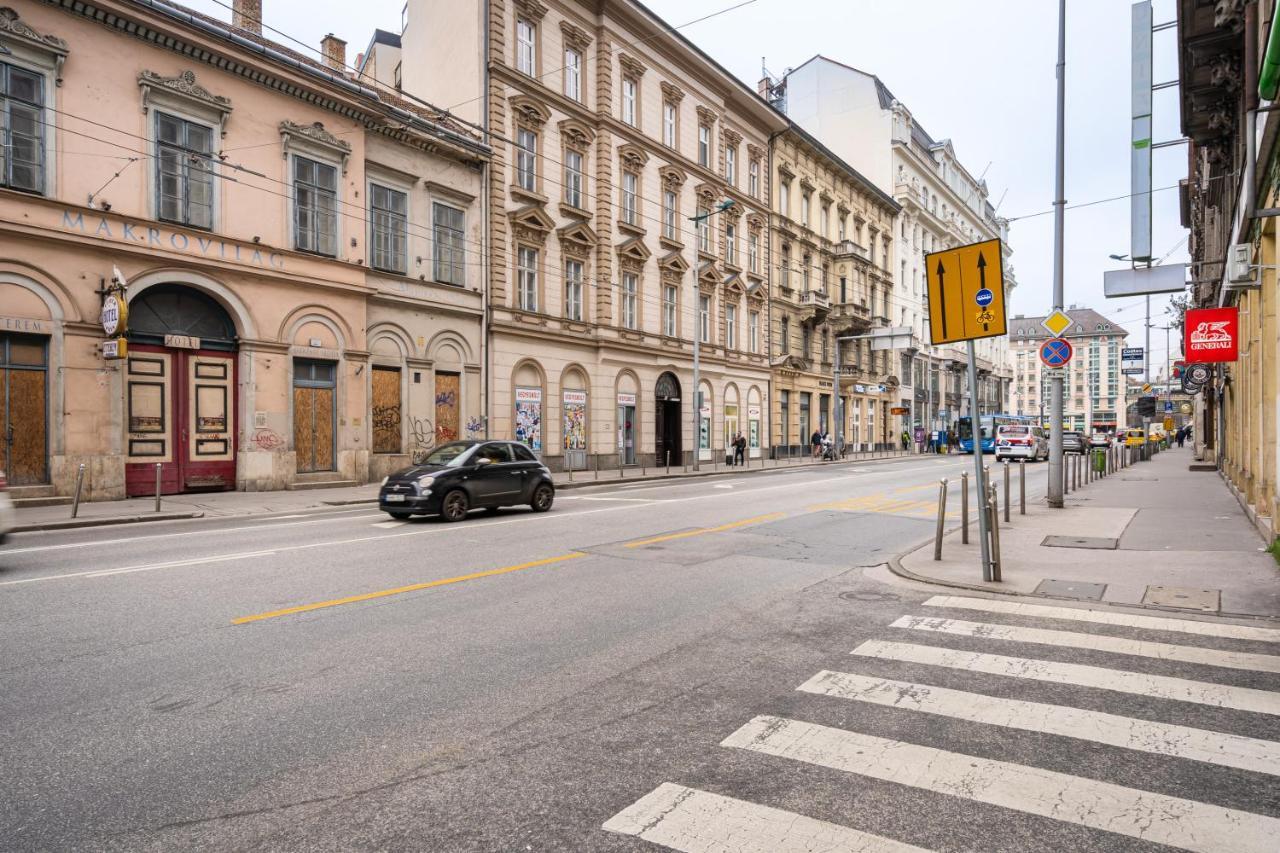 Studio Station With Gallery Budapest Exterior foto